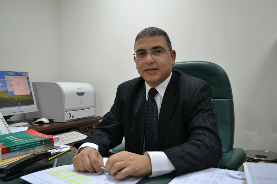 أ.د. رفعت جبر أستاذ ورئيس قسم التقنية الحيوية- كلية العلوم-جامعة القاهرة